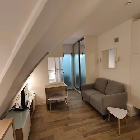 Apartment Saint Lazare